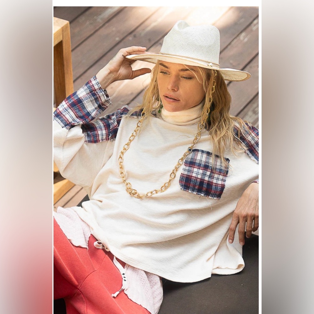 POL White and Plaid Long Sleeve Top - Picture 2 of 16